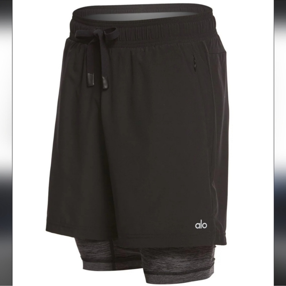 ALO Yoga Men's Black unity shorts - Picture 5 of 15